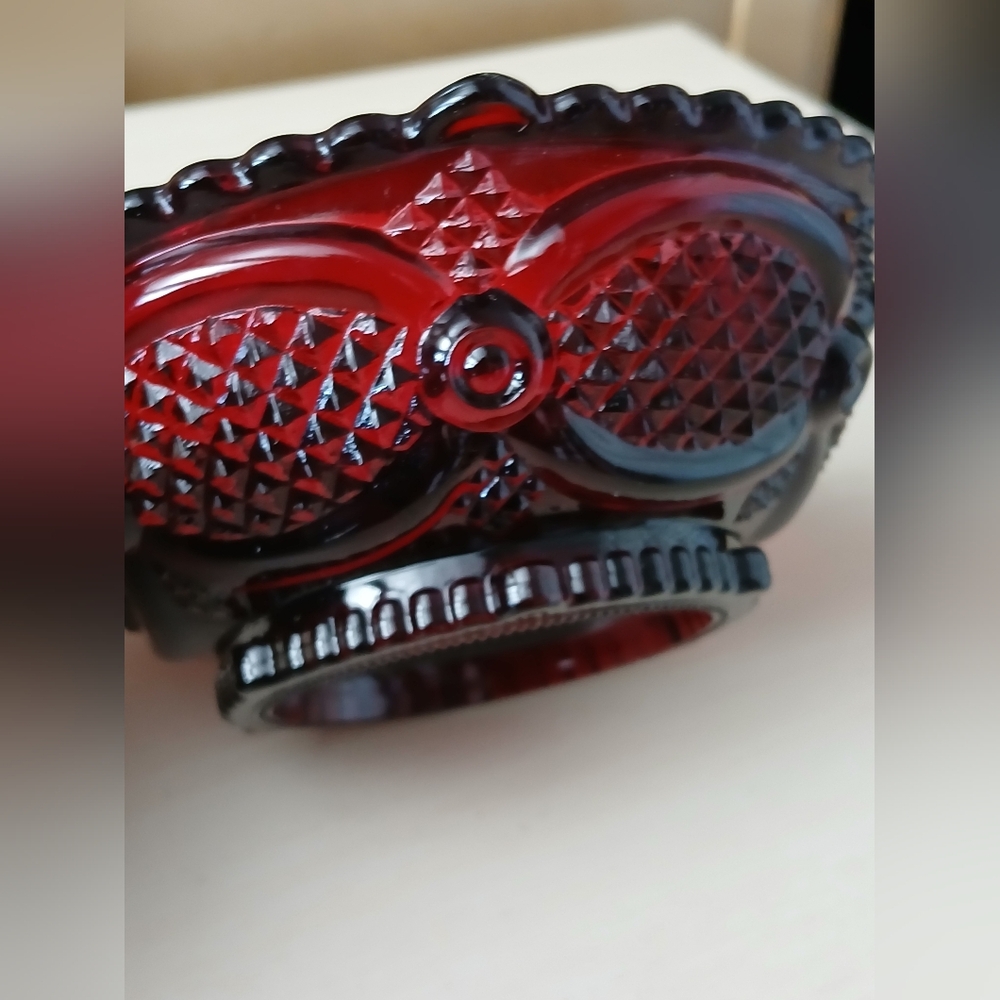 Elegant Avon Cape Cod Ruby Red Glass Bowl - Picture 4 of 7